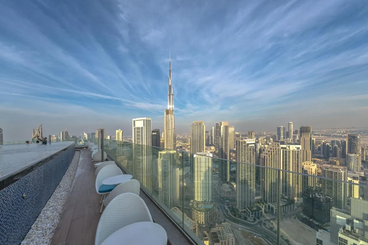 Magical Apartment With Rooftop Pool & Burj Khalifa View Dubai Emirati Arabi Uniti