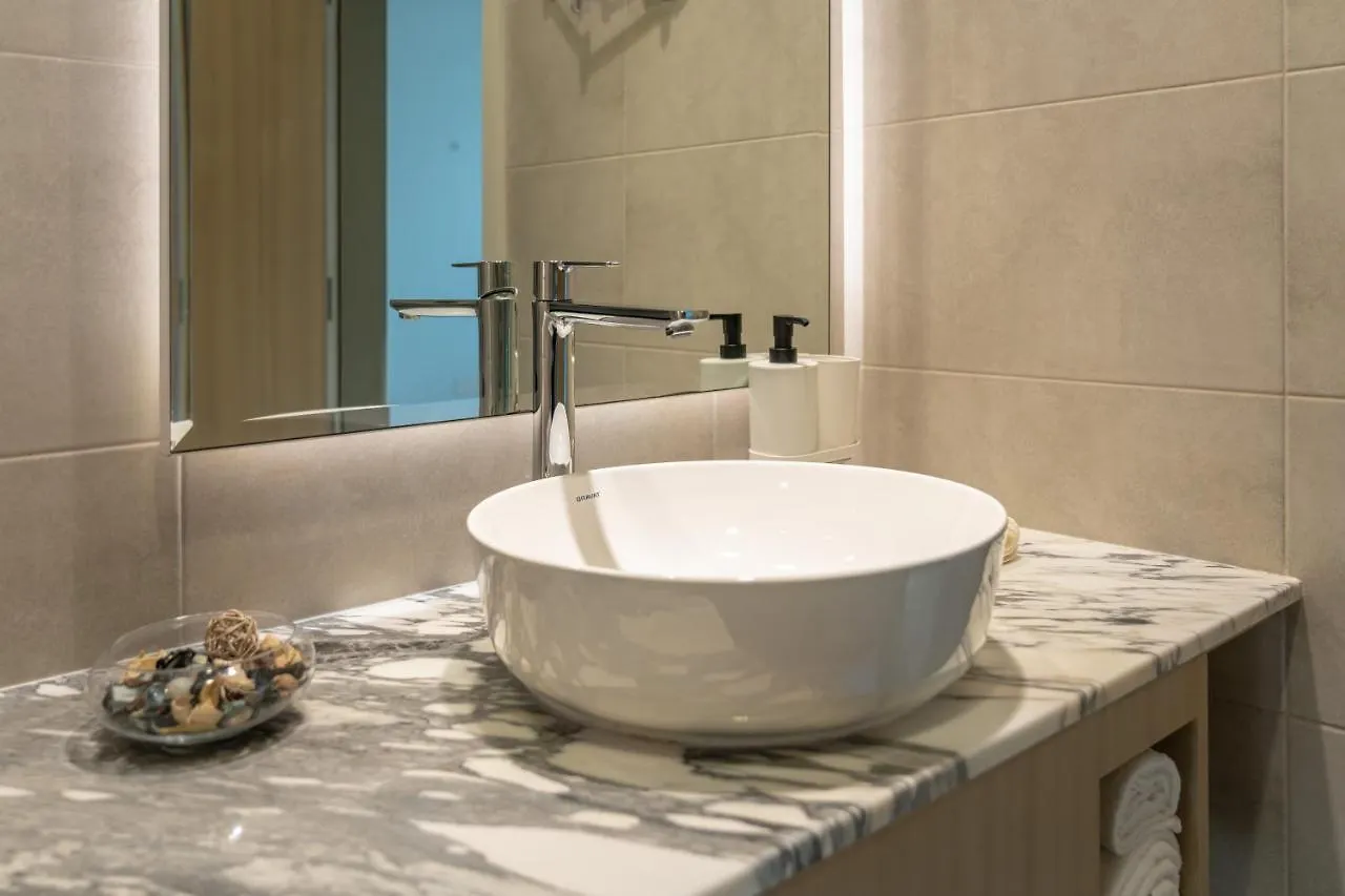 Magical Apartment With Rooftop Pool & Burj Khalifa View Dubai 0*,  Emirati Arabi Uniti