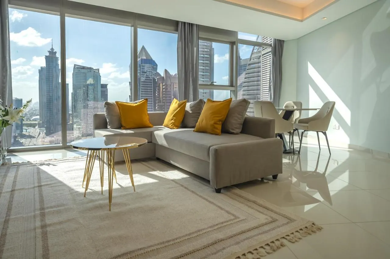 Magical Apartment With Rooftop Pool & Burj Khalifa View ドバイ アラブ首長国連邦